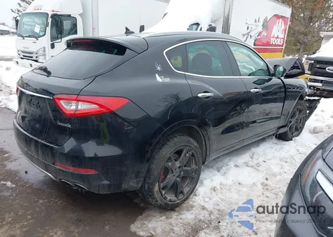 2017 Maserati Levante S z USA, uszkodzony, nr VIN ZN661YUL5HX234341